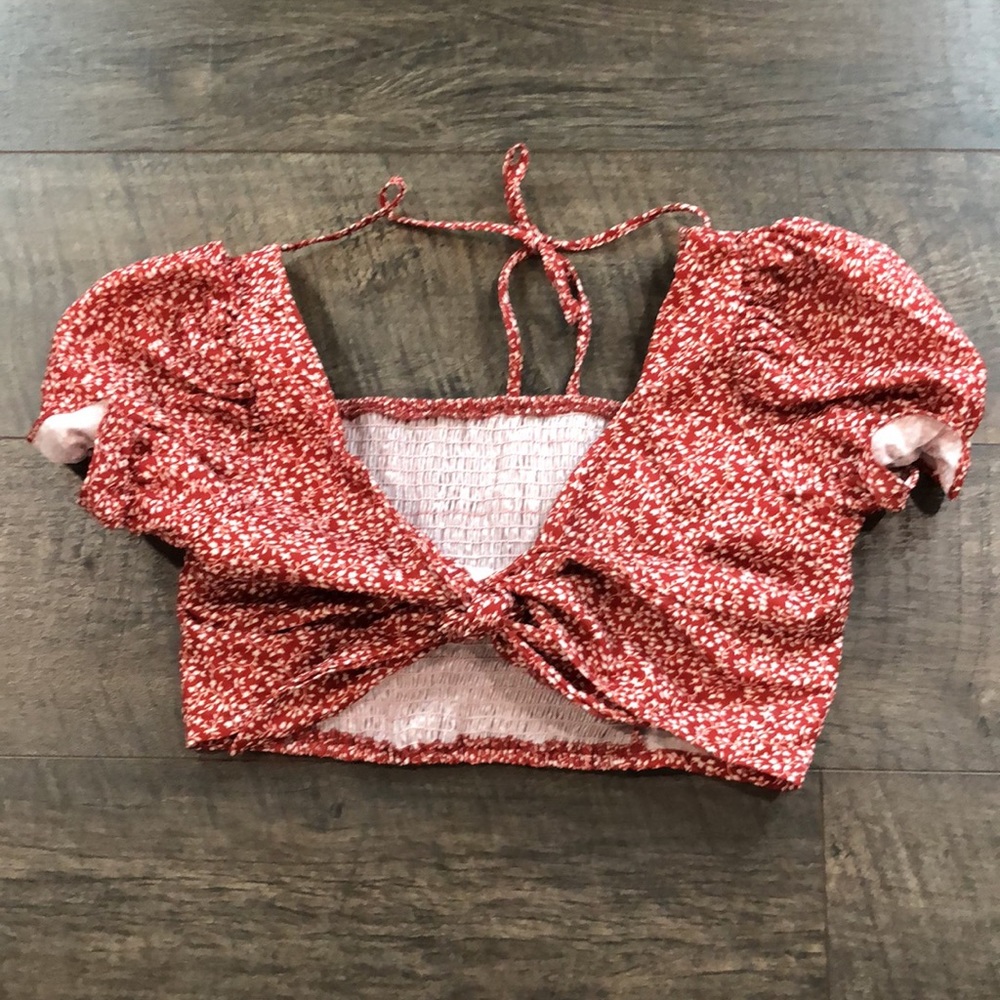 SHEIN RUSTIC FLORAL FRONT TIE CROP TOP (JR-L)